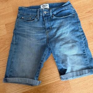 Denizen Levis Bermuda Mid-rise Shorts